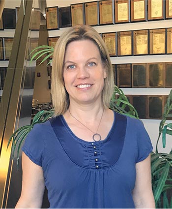 Portrait photo of woman.