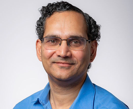 A headshot of Sreekant Narumanchi.